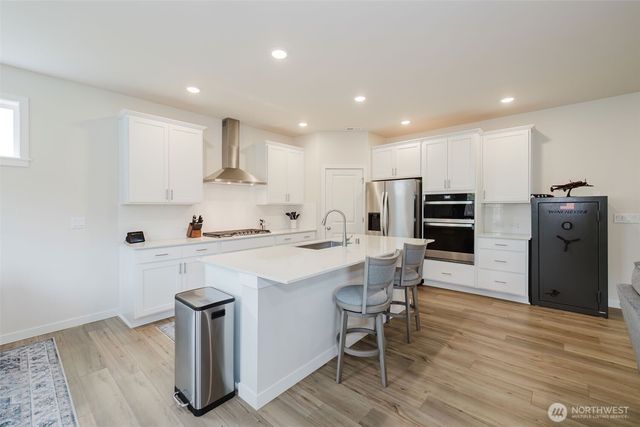 2092 NE Norseman Way, Poulsbo, WA 98370