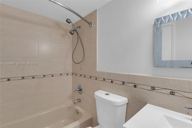 5055 NW 7th St 504, Miami, FL 33126