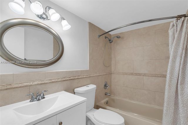 5055 NW 7th St 504, Miami, FL 33126