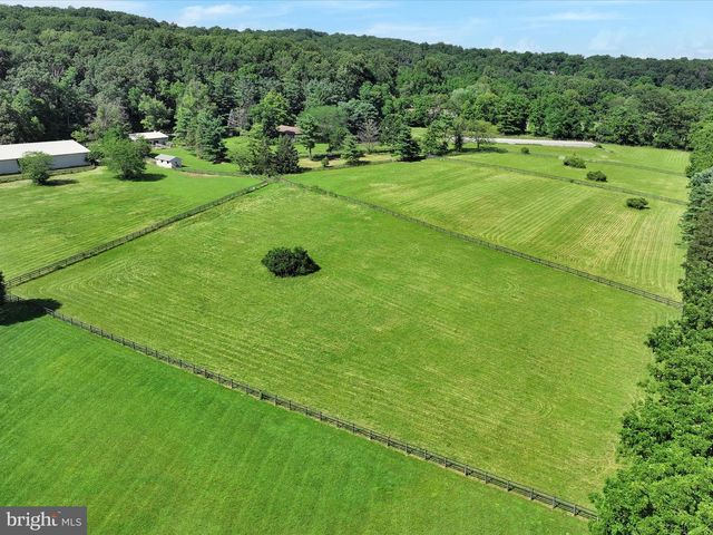 375 MOUNT ZION RD, Dillsburg, PA 17019