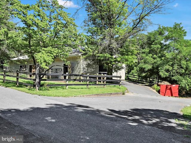 375 MOUNT ZION RD, Dillsburg, PA 17019