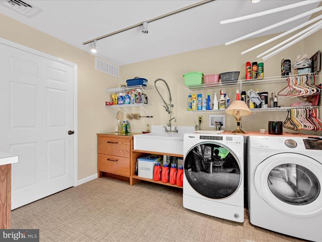 375 MOUNT ZION RD, Dillsburg, PA 17019