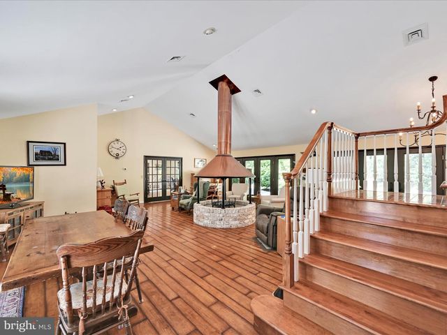 375 MOUNT ZION RD, Dillsburg, PA 17019