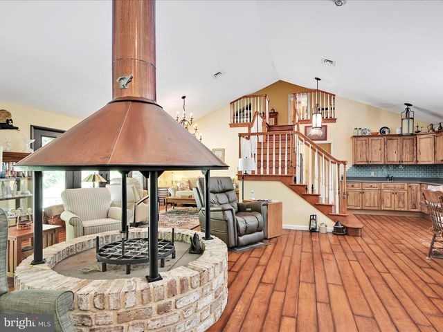 375 MOUNT ZION RD, Dillsburg, PA 17019