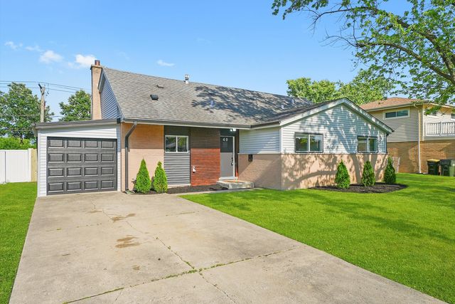 49 Stacy Court, Glenview, IL 60025