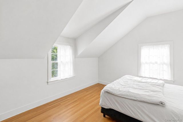 17 Baiting Hollow Road, East Hampton, NY 11937