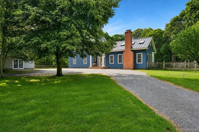 17 Baiting Hollow Road, East Hampton, NY 11937