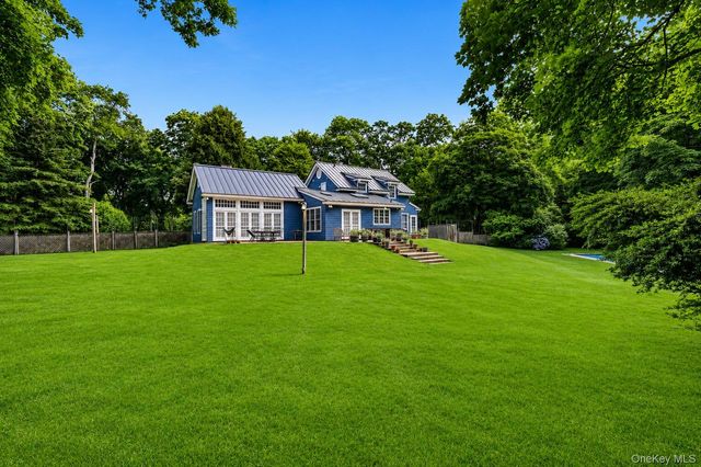 17 Baiting Hollow Road, East Hampton, NY 11937