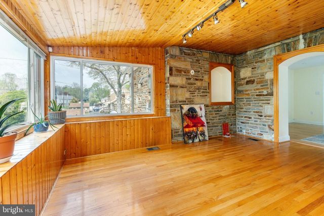 1058 HUNTINGDON PIKE, Huntingdon Valley, PA 19006