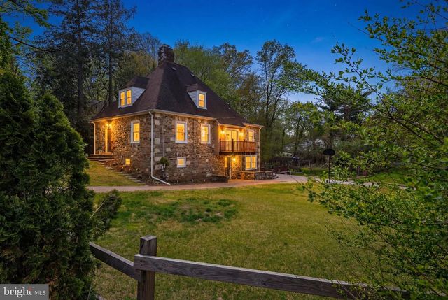 1058 HUNTINGDON PIKE, Huntingdon Valley, PA 19006