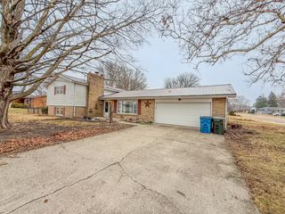 802 E 19th Street, Sterling, IL 61081