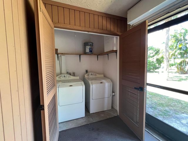 4245 Oak Terrace Drive, Greenacres, FL 33463