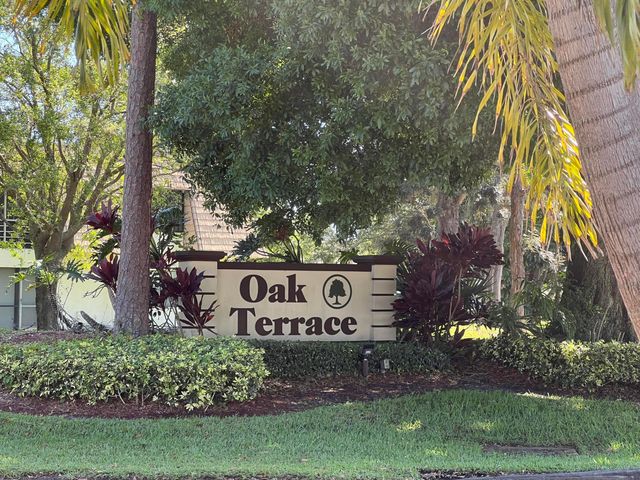 4245 Oak Terrace Drive, Greenacres, FL 33463