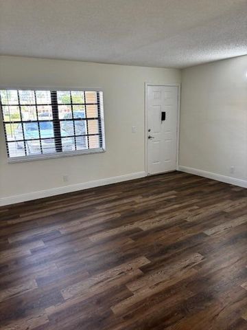 4245 Oak Terrace Drive, Greenacres, FL 33463