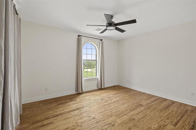 4329 Edgewater Drive, Lake Charles, LA 70605