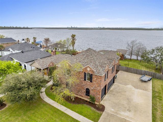 4329 Edgewater Drive, Lake Charles, LA 70605