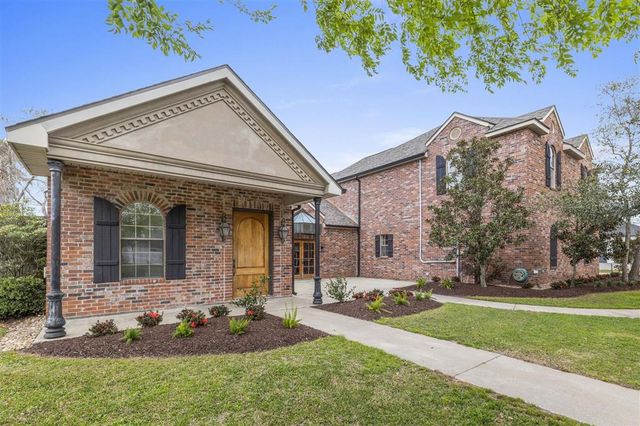 4329 Edgewater Drive, Lake Charles, LA 70605