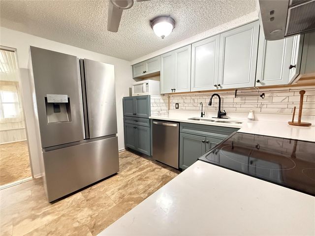 39423 9TH AVENUE, Zephyrhills, FL 33542