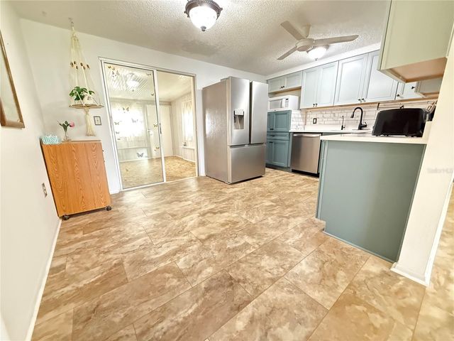 39423 9TH AVENUE, Zephyrhills, FL 33542