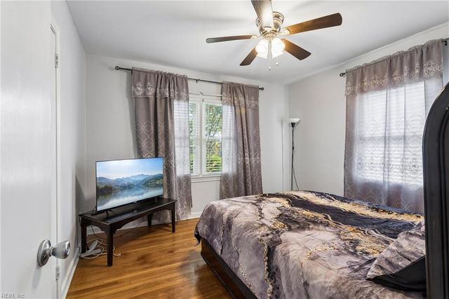 21 Harwood AVE, Hampton, VA 23664