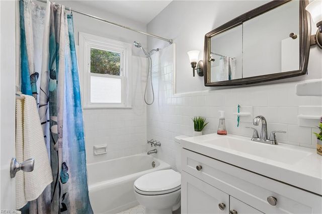 21 Harwood AVE, Hampton, VA 23664