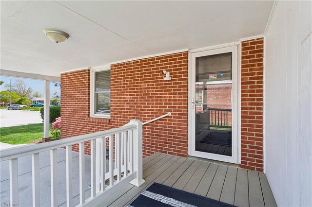 21 Harwood AVE, Hampton, VA 23664