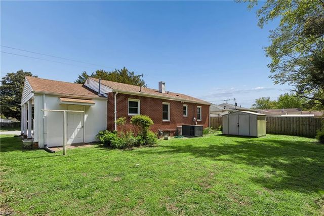 21 Harwood AVE, Hampton, VA 23664