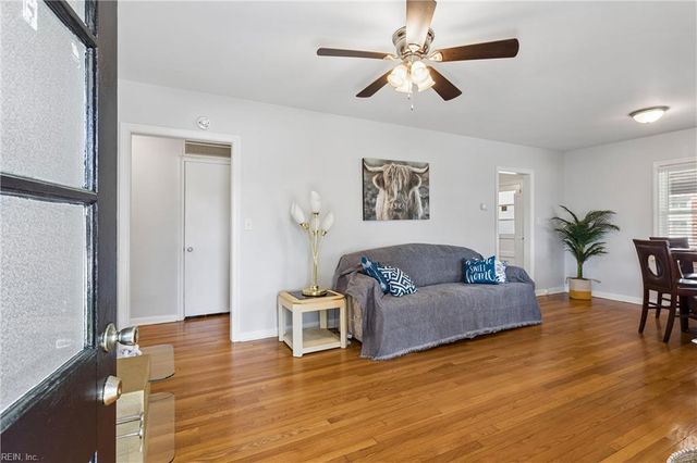 21 Harwood AVE, Hampton, VA 23664