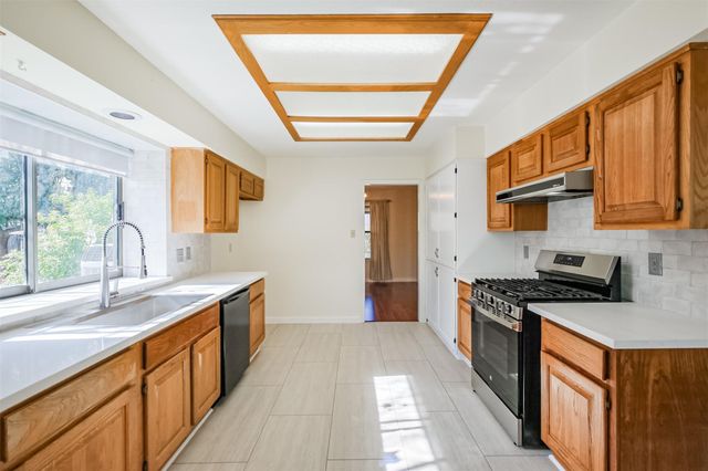 2507 Hillside Court, Sugar Land, TX 77479