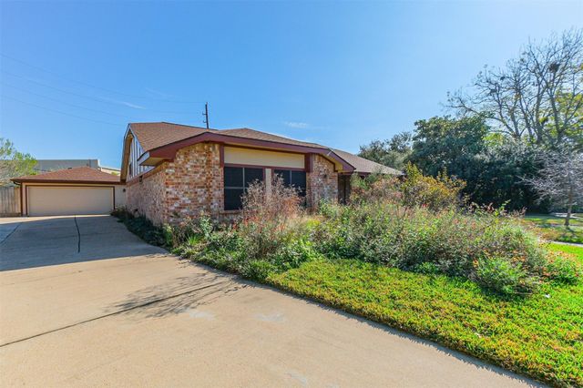 2507 Hillside Court, Sugar Land, TX 77479