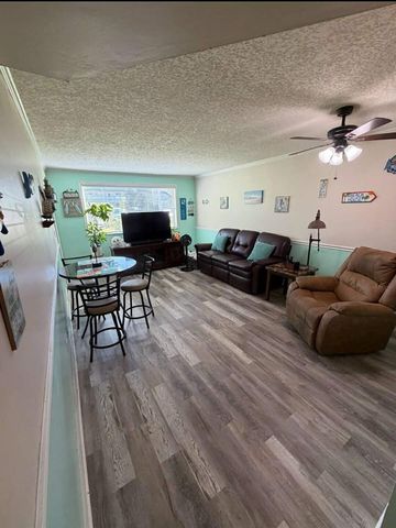 2770 S Garden Drive 107, Lake Worth, FL 33461