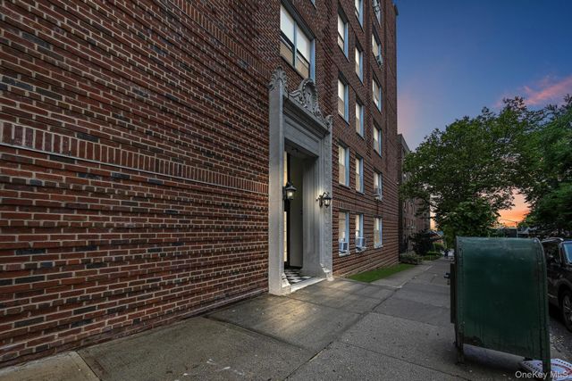 160 72nd Street 758, Brooklyn, NY 11209