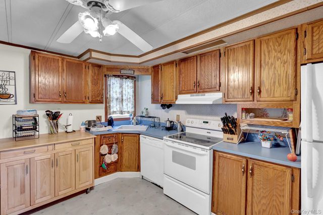 131 Village Circle West, Manorville, NY 11949