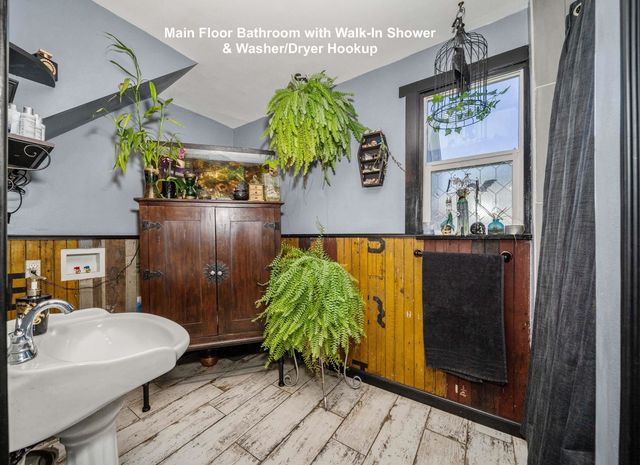 1104 W Maxwell Ave, Spokane, WA 99201