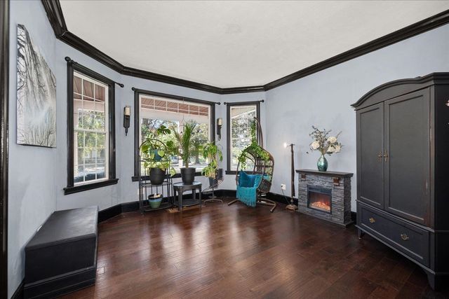 1104 W Maxwell Ave, Spokane, WA 99201