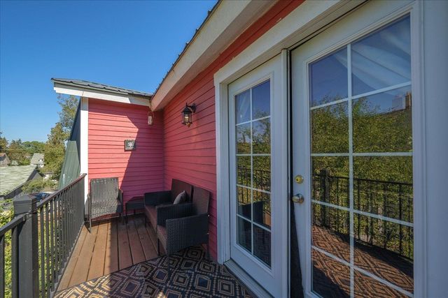 1104 W Maxwell Ave, Spokane, WA 99201