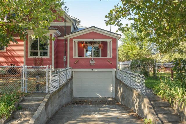 1104 W Maxwell Ave, Spokane, WA 99201