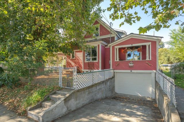 1104 W Maxwell Ave, Spokane, WA 99201