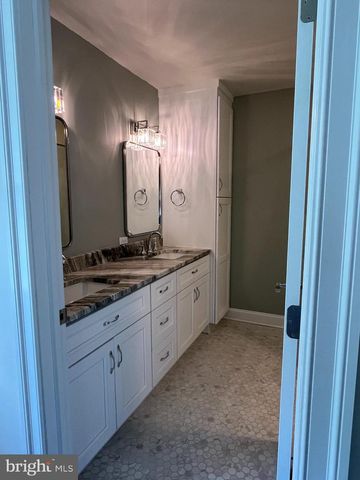 190 DORCHESTER DR, Southampton, NJ 08088