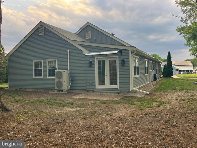 190 DORCHESTER DR, Southampton, NJ 08088