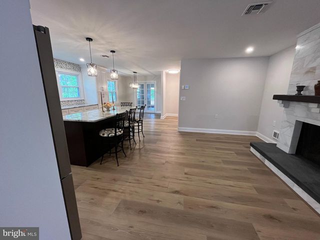 190 DORCHESTER DR, Southampton, NJ 08088