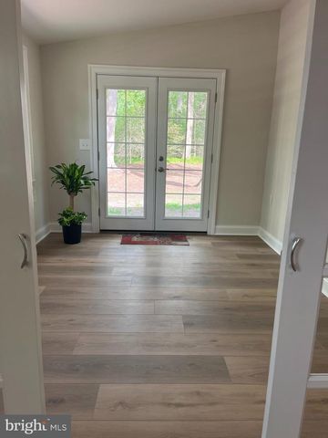 190 DORCHESTER DR, Southampton, NJ 08088