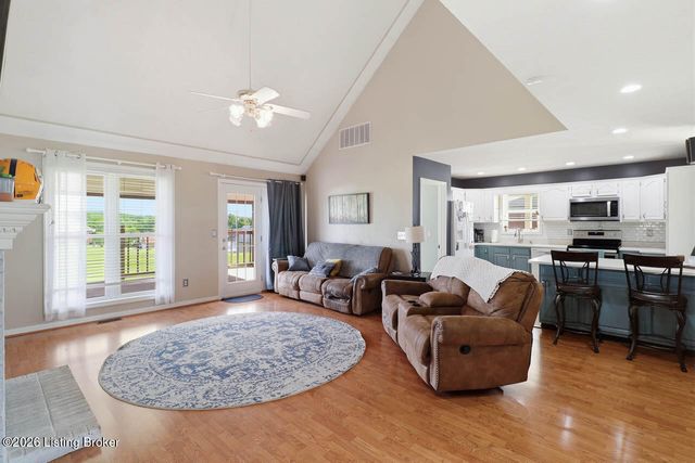 462 Millers Crossing, Shepherdsville, KY 40165