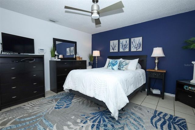 1040 DENNIS AVENUE, Orlando, FL 32807