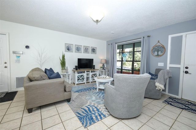 1040 DENNIS AVENUE, Orlando, FL 32807