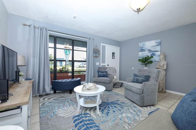 1040 DENNIS AVENUE, Orlando, FL 32807