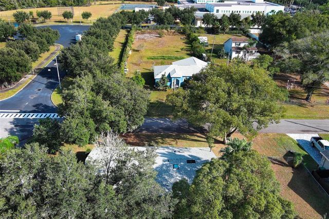 1040 DENNIS AVENUE, Orlando, FL 32807