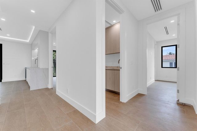 913 Denery Lane, Delray Beach, FL 33483