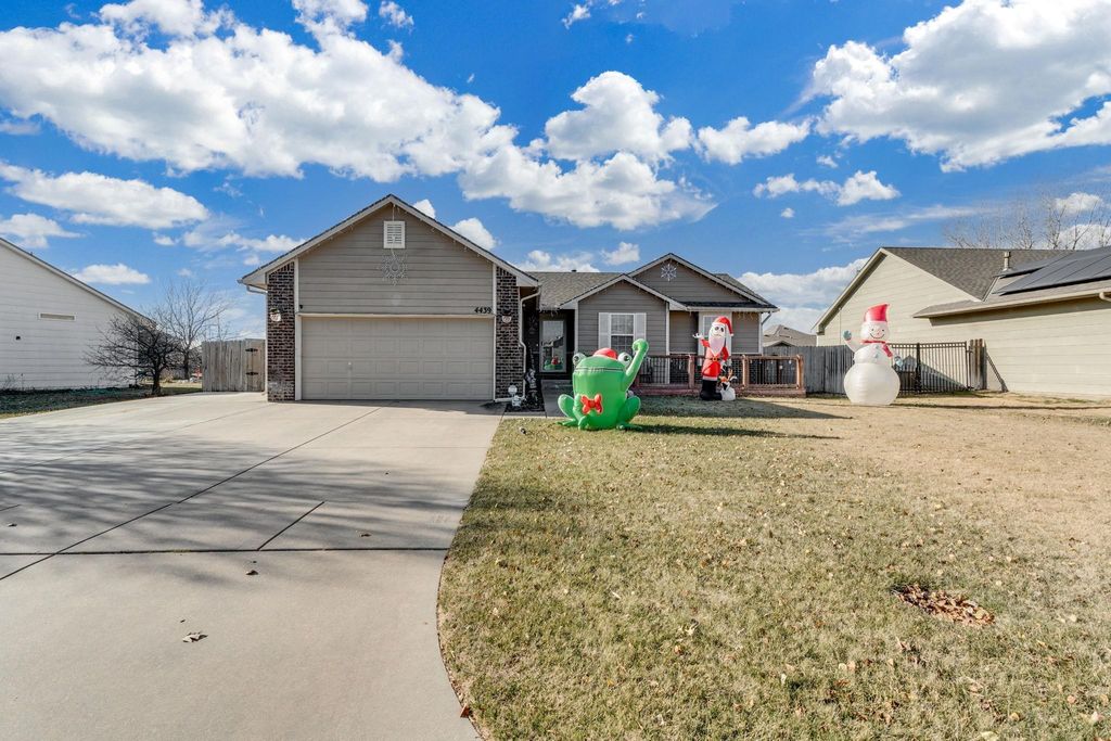 4439 S Saint Paul St, Wichita, KS 67217