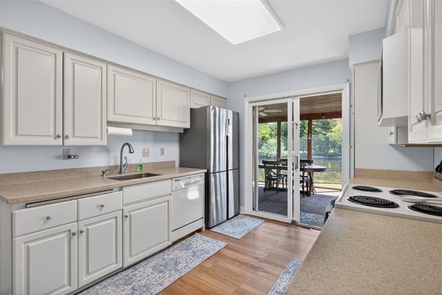 5775 Browns Lake Road, Jackson, MI 49203